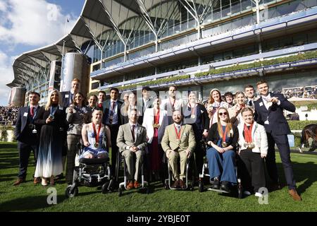 Médaillés olympiques et paralympiques lors de la Journée des champions britanniques QIPCO à l'hippodrome d'Ascot, Berkshire. Date de la photo : samedi 19 octobre 2024. Banque D'Images