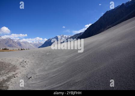 La grande chaîne de l'Himalaya, les montagnes du Ladakh Inde Banque D'Images