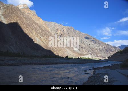 La grande chaîne de l'Himalaya, les montagnes du Ladakh Inde Banque D'Images