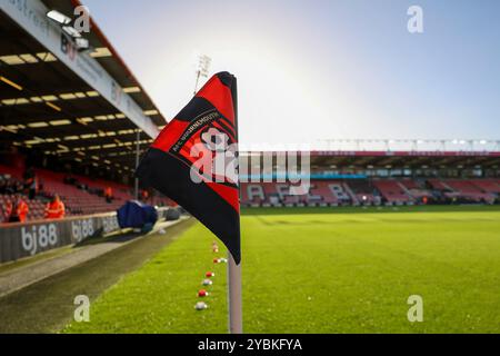 Vitality Stadium, Boscombe, Dorset, Royaume-Uni. 19 octobre 2024. Premier League Football, AFC Bournemouth contre Arsenal ; drapeau de coin Bournemouth AFC crédit : action plus Sports/Alamy Live News Banque D'Images