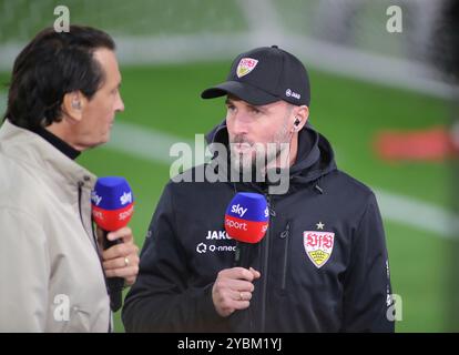 München, Deutschland, 19. Oktober 2024 : Fussball, Herren, Bundesliga, saison 2024/2025, FC Bayern München - VFB Stuttgart, Allianz Arena Sebastian Hoeneß/Hoeness, Trainer (VfB Stuttgart) beim interview Sky DFB, DFL la réglementation interdit toute utilisation de photographies comme séquences d'images et/ou quasi-vidéo Banque D'Images