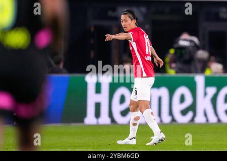 Alkmaar, pays-Bas. 19 octobre 2024. ALKMAAR, PAYS-BAS - 19 OCTOBRE : Seiya Maikuma de l'AZ Alkmaar marque avec doigt lors du match néerlandais Eredivisie entre l'AZ et le PSV à l'AFAS Stadion le 19 octobre 2024 à Alkmaar, pays-Bas. (Photo de Ed van de Pol/Orange Pictures) crédit : Orange pics BV/Alamy Live News Banque D'Images