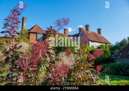 Grande maison Dixter et jardin en automne, Northiam, East Sussex, Royaume-Uni Banque D'Images