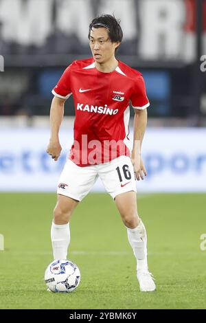 Alkmaar, pays-Bas. 19 octobre 2024. ALKMAAR, 19-10-2024, stade AFAS, saison 2024/2025, Football néerlandais Eredivisie entre AZ et PSV, joueur AZ Seiya Maikuma crédit : Pro Shots/Alamy Live News Banque D'Images
