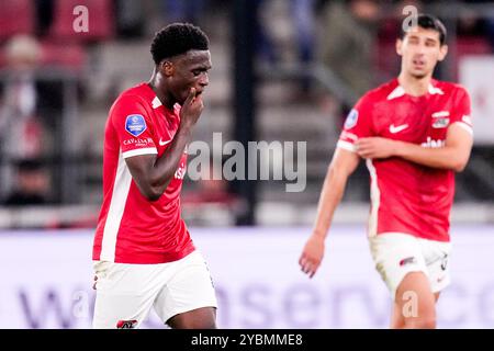Alkmaar, pays-Bas. 19 octobre 2024. ALKMAAR, PAYS-BAS - 19 OCTOBRE : Ernest Poku de l'AZ Alkmaar semble abattu lors du match Néerlandais Eredivisie entre l'AZ et le PSV au stade AFAS le 19 octobre 2024 à Alkmaar, pays-Bas. (Photo de Ed van de Pol/Orange Pictures) crédit : Orange pics BV/Alamy Live News Banque D'Images