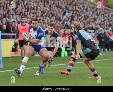 Londres, Royaume-Uni. 18 octobre 2024. Tom de Glanville de Bath Rugby en action à Harlequins v Bath Rugby, The Stoop, Twickenham, Londres UK le samedi 19th 2024. Photo de Gary Mitchell crédit : Gary Mitchell, GMP Media/Alamy Live News Banque D'Images