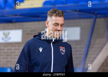 Perth, Écosse. 19 octobre 2024. Jordan White arrive pour le William Hill SPFL Premiership match entre St Johnstone et Ross County au McDiarmid Park. Crédit : Connor Douglas/Alamy Live News Banque D'Images