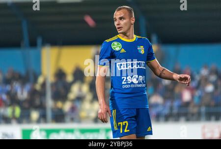 Mezokovesd, Hongrie – 16 octobre 2022. L'arrière droit de Mezokovesd Kevin Kallai lors du match de Liga hongroise Mezokovesd vs Ferencvaros (2-1). Banque D'Images