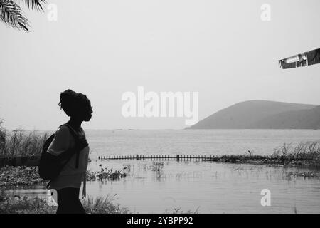 République démocratique du Congo, Kinshasa, 2024-01-13. Fleuve Congo vu à Kinshasa dans la commune de Maluku. Photographie de Ruben Nyanguila / Collec Banque D'Images