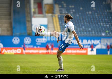 Rostock, Deutschland 19. Oktober 2024 : 3. Liga - 2024/2025 - FC Hansa Rostock v. Alemannia Aachen Im Bild : Adrien Lebeau (Hansa Rostock) /// la réglementation DFB interdit toute utilisation de photographies comme séquences d'images et/ou quasi-vidéo. /// Banque D'Images