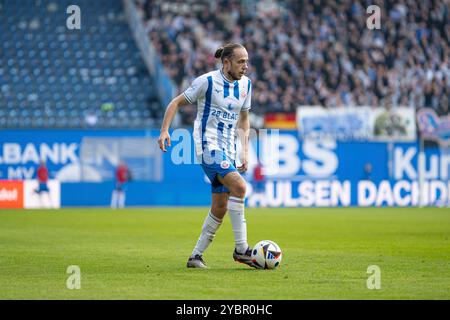 Rostock, Deutschland 19. Oktober 2024 : 3. Liga - 2024/2025 - FC Hansa Rostock v. Alemannia Aachen Im Bild : Adrien Lebeau (Hansa Rostock) /// la réglementation DFB interdit toute utilisation de photographies comme séquences d'images et/ou quasi-vidéo. /// Banque D'Images