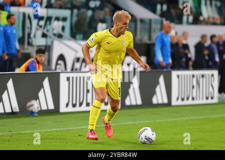 Gustav Isaksen du SS Lazio lors du match de Serie A entre le Juventus FC et le SS Lazio le 19 octobre 2024 au stade Allianz de Turin, en Italie. Banque D'Images