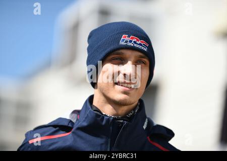 MELBOURNE, AUSTRALIE. 20 octobre 2024. Sur la photo : Luca Marini, n°10 d'Italie, pilote pour l'écurie Repsol Honda lors de la marche des héros MotoGP au Qatar Airways Australian Motorcycle Grand Prix 2024 qui s'est tenu sur le circuit de Phillip Island. Crédit : Karl Phillipson/Alamy Live News Banque D'Images