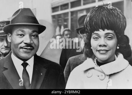 Dr & Mrs. Martin Luther King Jr., 1964. World Telegram & Sun photo par Herman Hiller / Bibliothèque du Congrès noms des contributeurs Hiller, Herman, photographe Banque D'Images