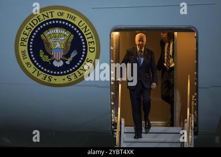 Joe Biden (46e président des États-Unis) arrivant sur Air Force One à l'aéroport de Ber, Berlin, le 17 octobre 2024 Banque D'Images