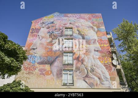 Fresque murale de Pichiavo, Friedrichstrasse 9, Kreuzberg, Friedrichshain-Kreuzberg, Berlin, Allemagne, Europe Banque D'Images