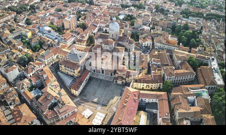 Padoue, Basilique et Cathédrale de Santa Maria Assunta et Baptistère de San Giovanni. Piazza Duomo, Vénétie, Italie, Europe Banque D'Images