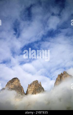 Documentation photographique des Dolomites du groupe Sasso Lungo Banque D'Images