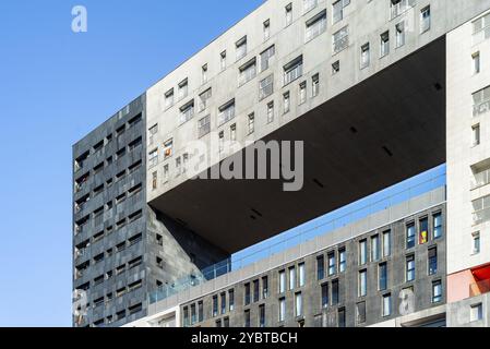 Madrid, Espagne, 6 juin 2020 : bâtiment Mirador dans le quartier Sanchinarro de Madrid. Il a été conçu par le studio d'architectes néerlandais MVRDV, Europe Banque D'Images