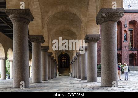 Stockholm, Suède, 8 août 2019 : colonnade dans la mairie de Stockholm, Europe Banque D'Images