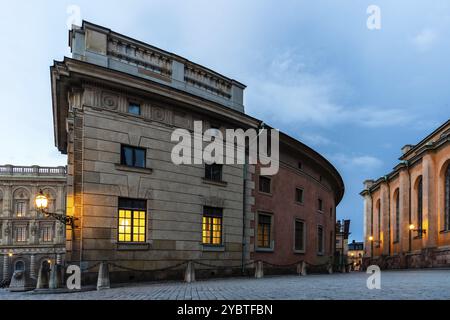 Stockholm, Suède, 8 août 2019 : vue panoramique au coucher du soleil du Palais Royal de Stockholm, Europe Banque D'Images