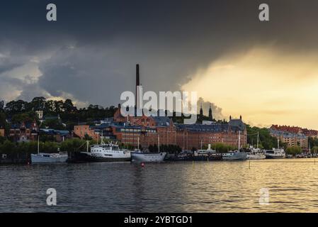 Stockholm, Suède, 8 août 2019 : vue sur le front de mer du quartier Ugglan, Europe Banque D'Images