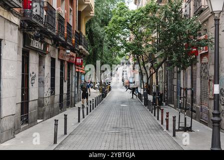Madrid, Espagne, 5 juin 2022 : quartier de Malasana dans le centre de Madrid. C'est un quartier animé et un centre pour le phénomène hipster, plein de vie Banque D'Images