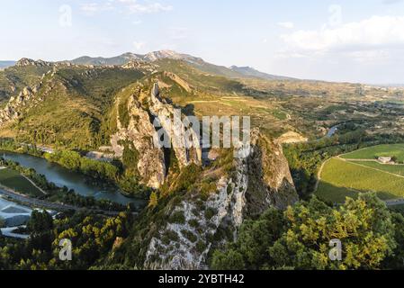 Gorge de Conchas de Haro à la Rioja, Espagne. Formations de montagne et rivière de l'Ebre vue de l'Hermitage de San Felices Banque D'Images