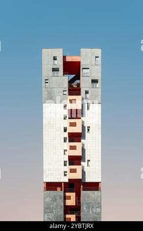 Madrid, Espagne, 6 juin 2020 : bâtiment Mirador dans le quartier Sanchinarro de Madrid. Il a été conçu par le studio d'architectes néerlandais MVRDV, Europe Banque D'Images