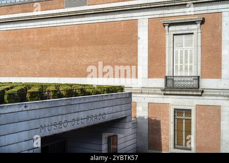 Madrid, Espagne, 7 juin 2020 : vue extérieure du Musée du Prado, Europe Banque D'Images