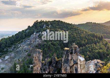 Gorge de Conchas de Haro à la Rioja, Espagne. Formations de montagne et rivière de l'Ebre vue de l'Hermitage de San Felices. Vue au coucher du soleil Banque D'Images