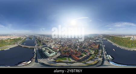 Prague vue aérienne drone panoramique de la ville de Prague la place de la vieille ville, la Tchéquie. La vieille ville de Prague et le Pont Charles l'architecture jetée sur Vl Banque D'Images