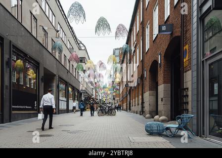 Stockholm, Suède, 8 août 2019 : Jakobsbergsgatan Street, une rue piétonne dans le centre-ville de Stockholm, en Europe Banque D'Images