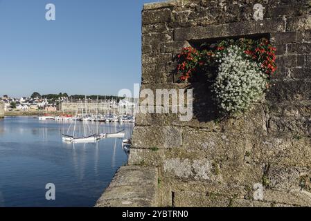 La ville médiévale fortifiée de Concarneau. Finistère, Bretagne, France, Europe Banque D'Images