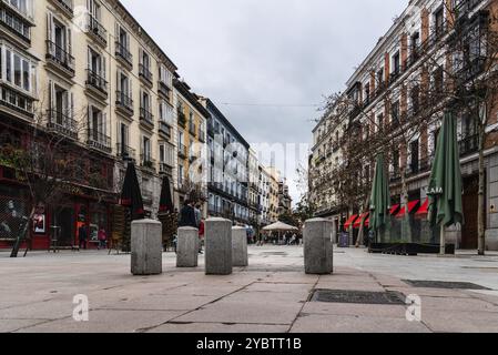 Madrid, Espagne, 31 janvier 2021 : vue panoramique de la place del Angel dans le centre historique de Madrid pendant les restrictions pour la pandémie de coronavirus, Europe Banque D'Images