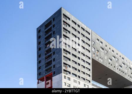 Madrid, Espagne, 6 juin 2020 : bâtiment Mirador dans le quartier Sanchinarro de Madrid. Il a été conçu par le studio d'architectes néerlandais MVRDV, Europe Banque D'Images