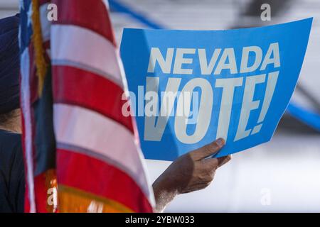 Las Vegas, États-Unis. 19 octobre 2024. Affichage lors d'un rassemblement Harris for President à Cheyenne High School à Las Vegas, Nevada, le 19 octobre 2024. (Photo de Travis P Ball/Sipa USA) crédit : Sipa USA/Alamy Live News Banque D'Images