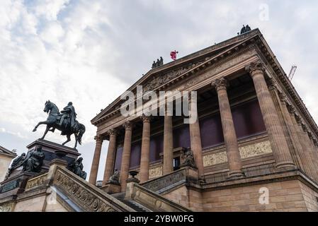 Berlin, Allemagne, 30 juillet 2019 : Alte Nationalgalerie Museum à Berlin. Situé sur l'île aux musées dans le centre historique de Berlin et une partie du U. Banque D'Images