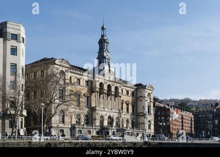 Bilbao, Espagne, 13 février 2022 : vue extérieure de l'Hôtel de ville de Bilbao, Europe Banque D'Images