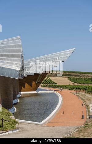 LaGuardia, Espagne, 6 août 2020 : domaine viticole Ysios à Alava, pays Basque. Le bâtiment futuriste a été conçu par le célèbre architecte Santiago Calatrava, E. Banque D'Images