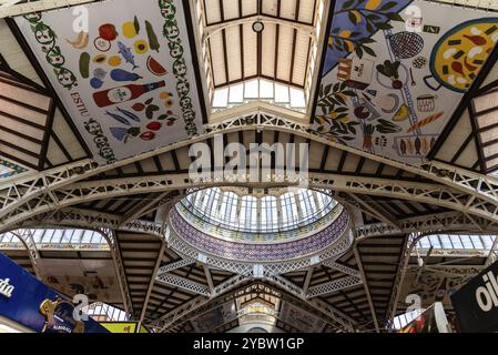 Valence, Espagne, 29 juillet 2023 : marché central de la ville de Valence. Vue intérieure, Europe Banque D'Images