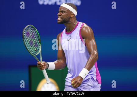 La joueuse de tennis Frances Tiafoe célèbre aux US Open 2024 Championships, Billie Jean King Tennis Center, Queens, New York, États-Unis. Banque D'Images