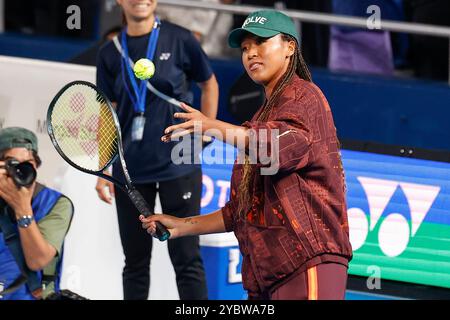 Tokyo, Japon. 20 octobre 2024. La joueuse de tennis professionnelle japonaise Naomi OSAKA assiste à un événement spécial ''Yonex Tennis Festival 2024'' dans le cadre du tournoi de tennis ouvert de Toray Pan Pacific 2024 à l'Ariake Coliseum. Le tournoi se déroule du 21 au 27 octobre. (Crédit image : © Rodrigo Reyes Marin/ZUMA Press Wire) USAGE ÉDITORIAL SEULEMENT! Non destiné à UN USAGE commercial ! Crédit : ZUMA Press, Inc/Alamy Live News Banque D'Images