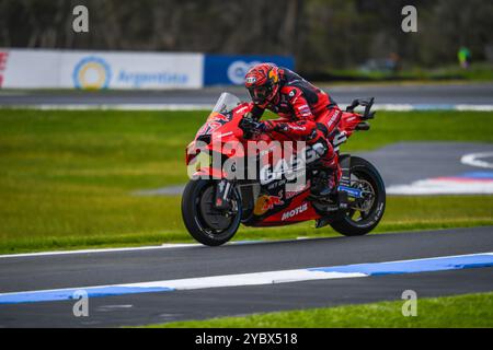 Phillip Island, Australie. 19 octobre 2024. Augusto Fernandez, de l'Espagne, représentant l'équipe Red Bull GASGAS Tech 3, est vu en action dans MotoGP™ Sprint Race - l'événement phare de la deuxième journée du Qatar Airways Australian Motorcycle Grand Prix 2024. Le Qatar Airways Australian Motorcycle Grand Prix 2024 accueille les meilleurs pilotes émergents au monde. La deuxième journée d'action a continué à impressionner les spectateurs avec les stars mondiales du sport automobile affichant des performances impressionnantes lors de tours de qualification en MotoGP, Moto2 et Moto3. Crédit : SOPA images Limited/Alamy Live News Banque D'Images