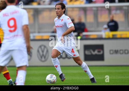 Lecce, Italie. 20 octobre 2024. Milieu de terrain de Fiorentina en action lors du match de football Serie A Enilive entre l'US Lecce et l'ACF Fiorentina au stade via del Mare à Lecce, en Italie, dimanche 20 octobre 2024. (Crédit image : &#xa9 ; Giovanni Evangelista/LaPresse) crédit : LaPresse/Alamy Live News Banque D'Images