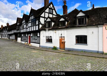 Bâtiments du 15ème et 16ème siècle le long de Mill Street, Warwick Town, Warwickshire, Angleterre, Royaume-Uni Banque D'Images