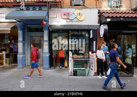 Sugartown NYC 糖人街, 63 Bayard St, New York. NYC Storefront d'un magasin de bonbons asiatiques dans Manhattan Chinatown. 紐約 Banque D'Images