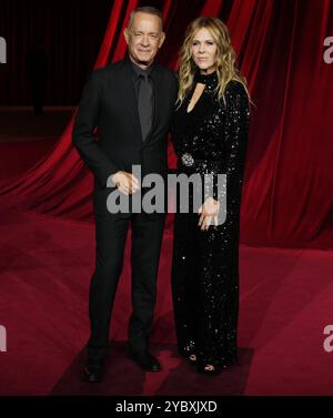 Los Angeles, États-Unis. 19 octobre 2024. (G-d) Tom Hanks et Rita Wilson au 4e Gala annuel du musée de l'Académie qui s'est tenu à l'Academy Museum of Motion Pictures à Los Angeles, CA, le samedi 19 octobre 2024. (Photo de Sthanlee B. Mirador/Sipa USA) crédit : Sipa USA/Alamy Live News Banque D'Images