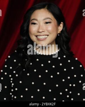 Los Angeles, États-Unis. 19 octobre 2024. Awkwafina arrive au 4e Gala annuel du musée de l'Académie qui se tient à l'Academy Museum of Motion Pictures à Los Angeles, CA, le samedi 19 octobre 2024. (Photo de Sthanlee B. Mirador/Sipa USA) crédit : Sipa USA/Alamy Live News Banque D'Images