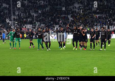 Turin, Italie. 19 octobre 2024. Les joueurs de la Juventus FC célèbrent à la fin du match de Serie A entre la Juventus FC et la SS Lazio au stade Allianz le 19 octobre 2024 à Turin, Italie . Crédit : Marco Canoniero/Alamy Live News Banque D'Images